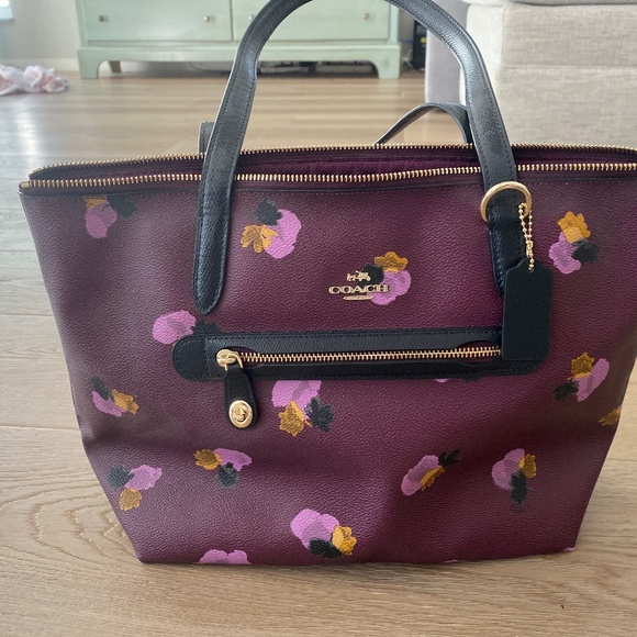 Coach Taylor Tote with Flower Print - Picture 1 of 2